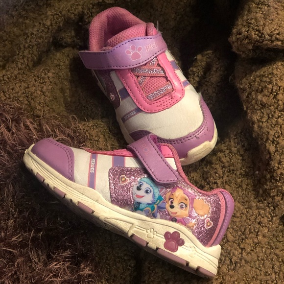 paw patrol pink light up shoes